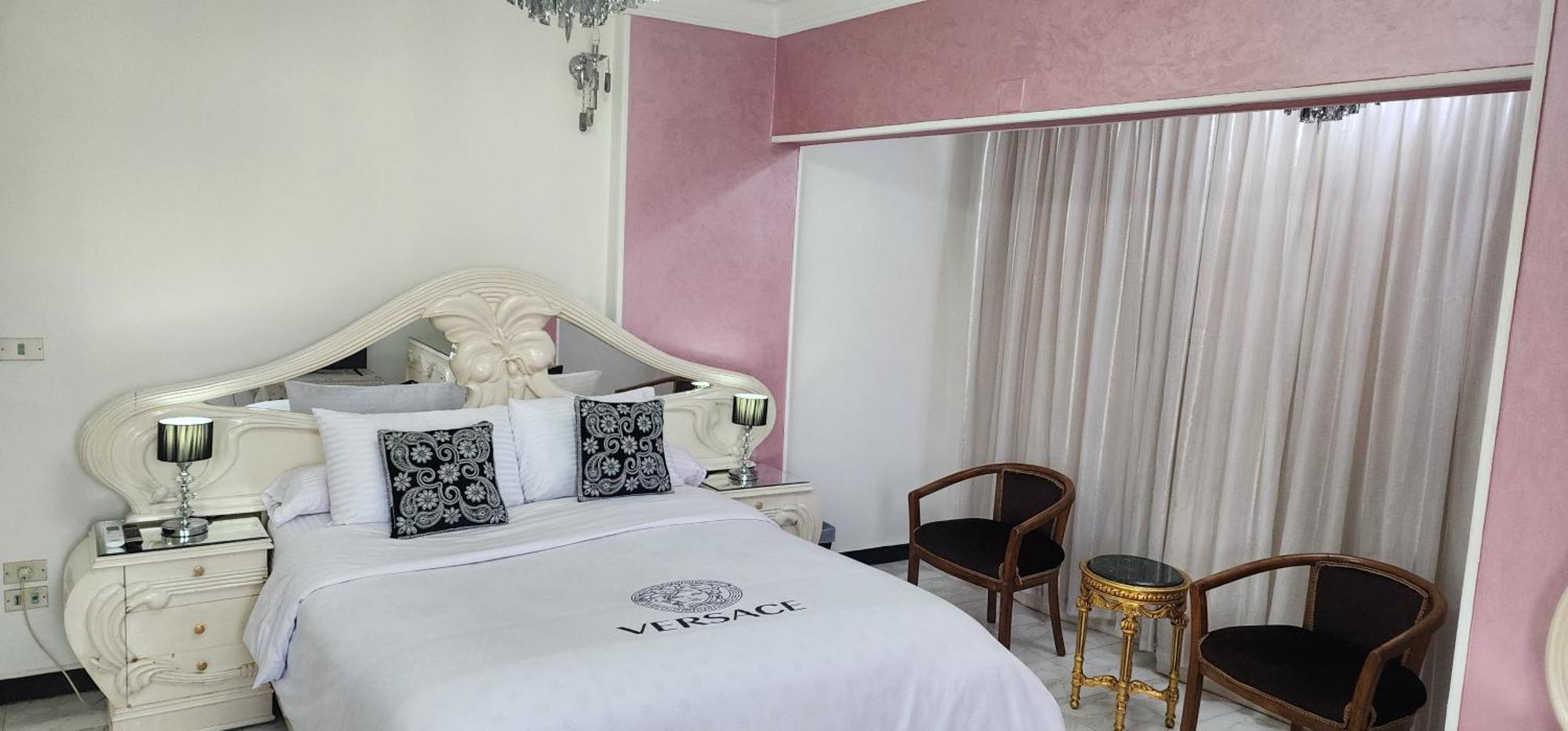 Comfortable In Sheraton Heliopolis 5 Minutes From Airport Cairo
