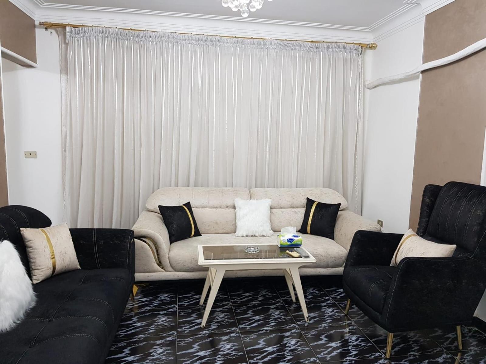 Apartment Comfortable In Sheraton Heliopolis 5 Minutes From Airport *